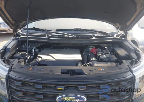 2016 Ford Explorer Sport z USA, uszkodzony, nr VIN 1FM5K8GT2GGC49590